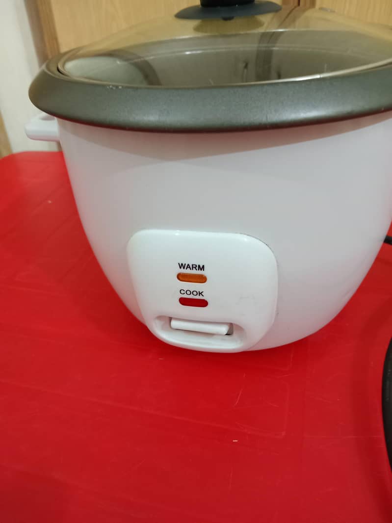 Kitchen Perfected 0.8 Litre / 4 Cups Electric Rice Cookerg 8