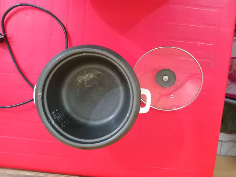 Kitchen Perfected 0.8 Litre / 4 Cups Electric Rice Cookerg 11