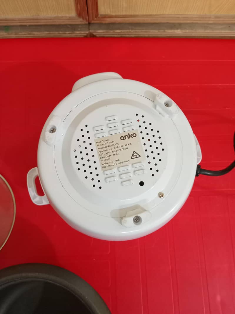 Kitchen Perfected 0.8 Litre / 4 Cups Electric Rice Cookerg 12