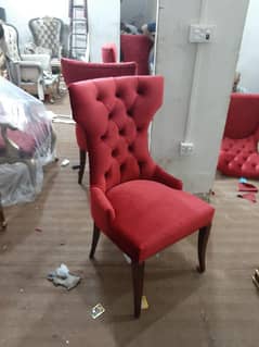 Cushion wali mazboot aur stylish dining chair for sale