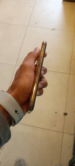 Iphone XS 64 GB officially pta approved