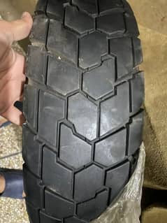 140/70-17 rear tyre and mudguard