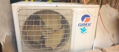 Gree 1.5 Ton Inverter AC for Sale – Excellent Condition