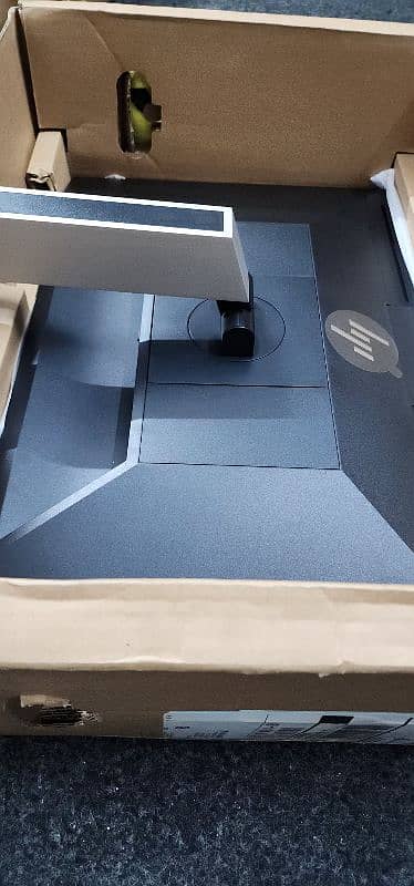 HP 24" E24m G4 FHD Conferencing Monitor USB-C 6
