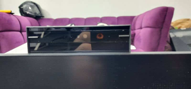 HP 24" E24m G4 FHD Conferencing Monitor USB-C 13