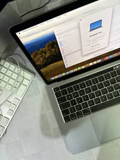 Apple MacBook Pro 2020 16-512 SSD Touch ID Touch Bar 10/10 Genuine Con