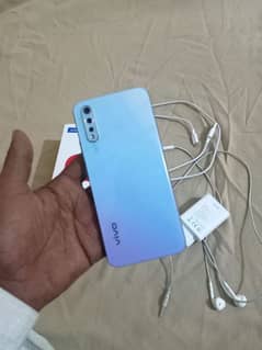 Vivo S1 mobile 4/128gbContact on WhatsApp 0332/7451/174
