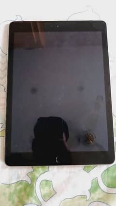 Apple iPad 5th Gen 32GB Wi-Fi | Great Condition | Best Price!