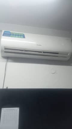 Hyundai Ac 1.5 ton almost new