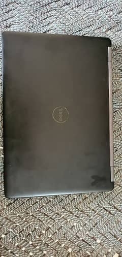 dell, core i5 6th gen, 16gb ram,256gb memory ssd. 10/10 condition