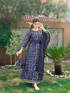 4-Piece Embroidered Silk Dress | Dupatta & Potli | M & L Sizes