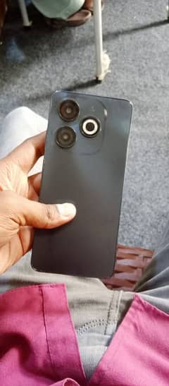 Infinix smart 8 4+4/64gb 031/5276/3137 only set with nic copy