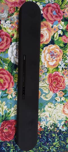 Yamaha sound bar ATS-1080 boulet in subwoofer.