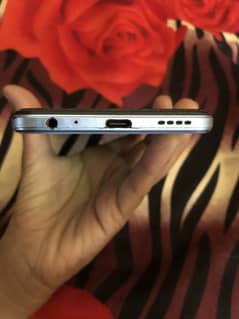 Vivo y33s sell ram 8+4 storage 128 ma ha