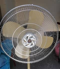 Padestal fan parwaz