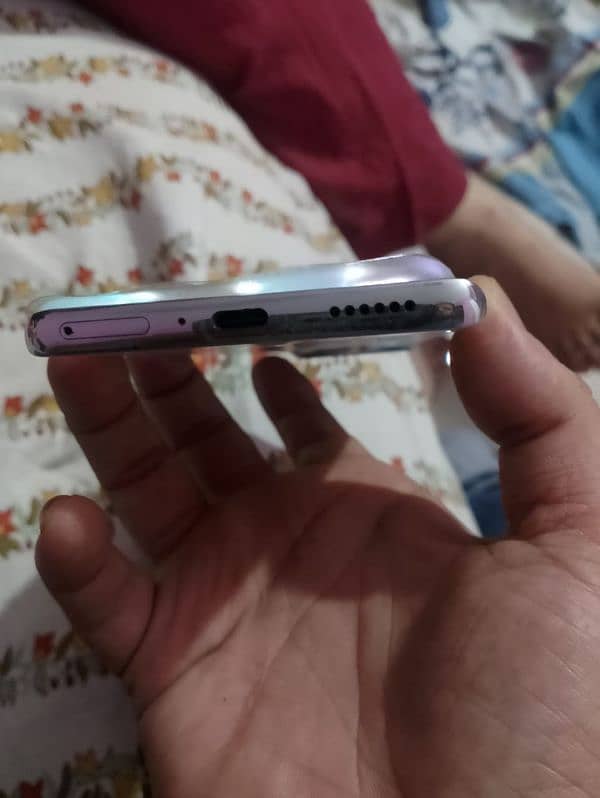 Techno spark 20 pro+ 8x8 Memory 128gb storage 3