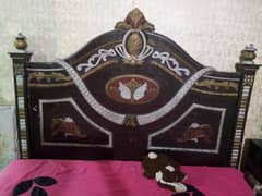 bed with metras arjunt sale