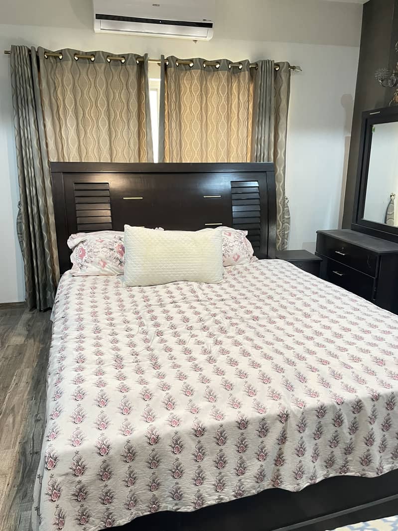 KING SIZE BED WITH 2 side tables and 2 chairs with table 3
