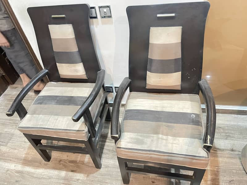 KING SIZE BED WITH 2 side tables and 2 chairs with table 4