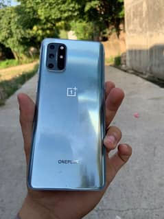OnePlus 8T 10/10 condition with charger dulsim