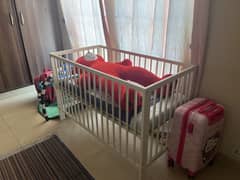 Kids crib , kids bed , cot , baby cot