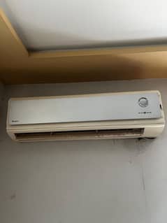 Gree 1.5 ton spilt ac non inverter