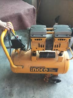 Air Compressor (Silent and Oil free)