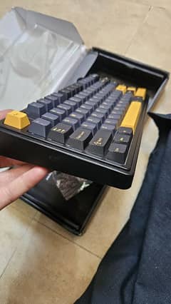Aula f75 thunder black keyboard