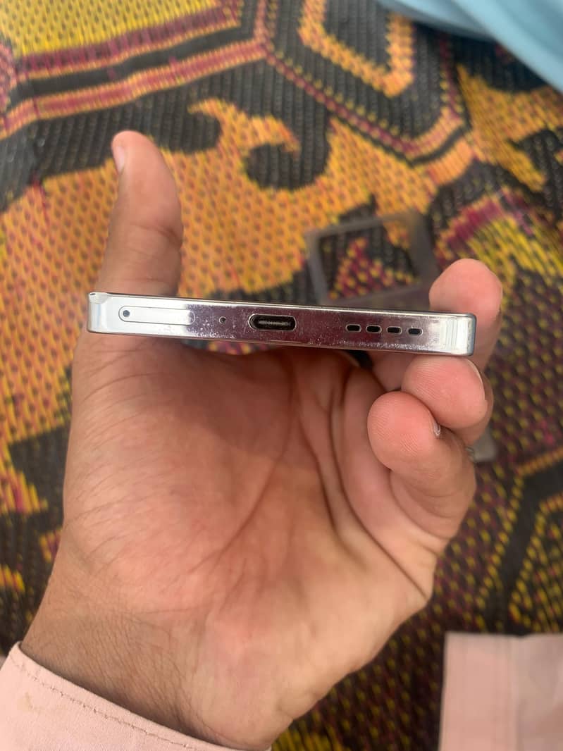 infinix note 40 all ok 10/10 1 month used with complete box 1