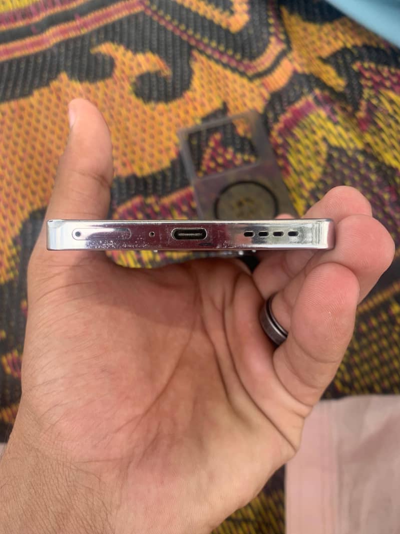 infinix note 40 all ok 10/10 1 month used with complete box 4
