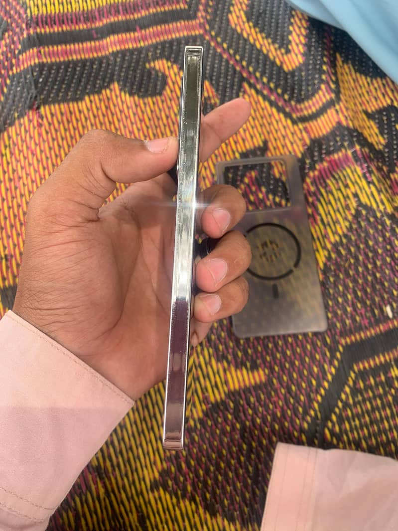 infinix note 40 all ok 10/10 1 month used with complete box 7