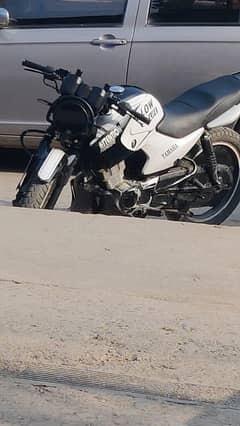 Yamaha YBR G