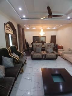 One Kanal Commercial House available for Software house, Call center, Clinic, Corporate OFFICE OR Bank