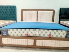 bed set available discount offer 40% off 03007718509