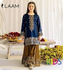3 PCs girl Lawn  Unstitched suit.