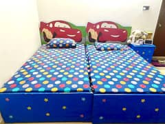 3 Beds + Wardrobe + Large Side Table