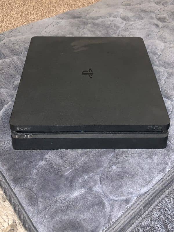 PlayStation 4 (Mint Condition) with 4 Controllers 5