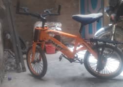 zada nai chali abi b use main h bs  bachy k hisab se chooti h.