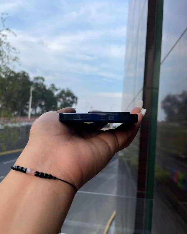 INFINIX NOTE 30 PRO 10BY10 EXCHANGE POSSIBLE WITH ONLY EDGE MODEL 5