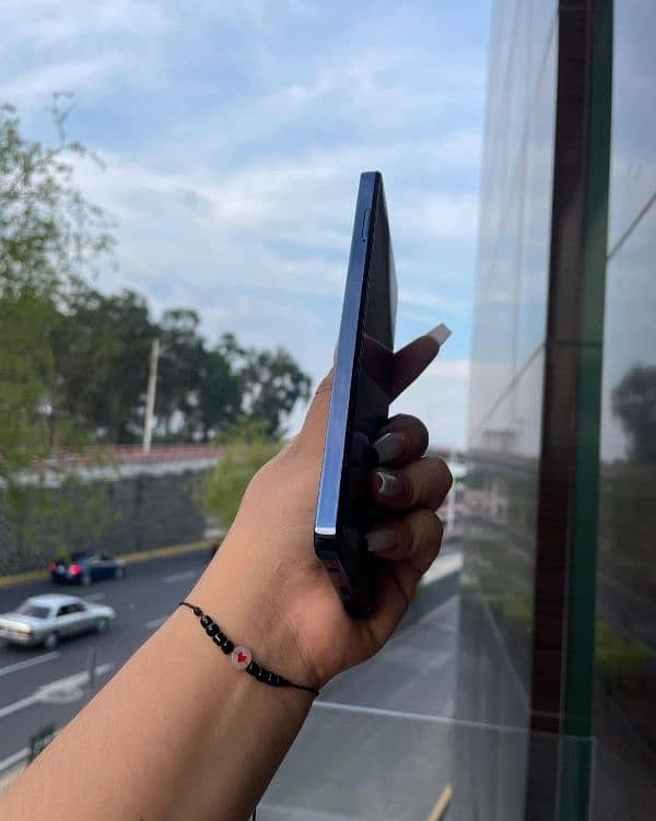 INFINIX NOTE 30 PRO EXCHANGE POSSIBLE WITH ONLY EDGE MODEL 3