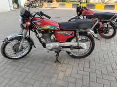 Honda 125 (2018).   03175439781