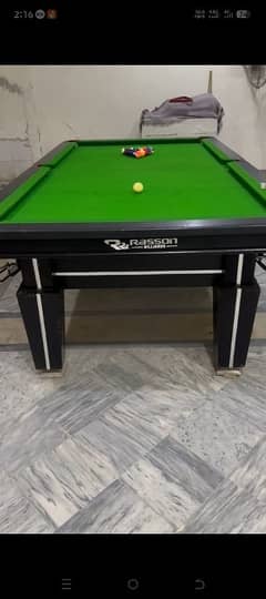 Poolball billiard Table
