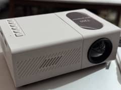 PROJECTOR
