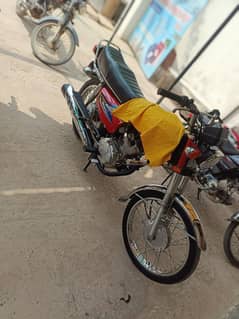 Honda CG 125 22model 03430444742 Sargodha location