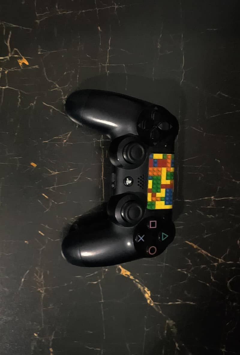 PS4 with GTA V and controller not opend no jailbreak without box 1