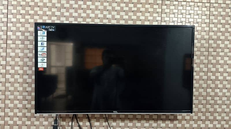 TCL smart led for sell 2