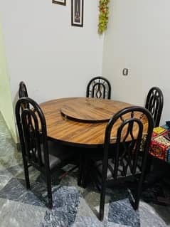 Dining Table - 5 Chair Dining Table
