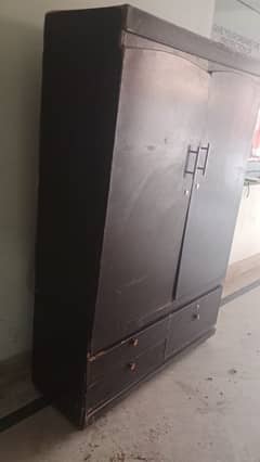 wood cabnet Almari 8x4 size
