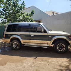 Mitsubishi Pajero 1992