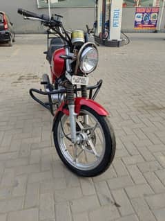 Suzuki GS 150 SE